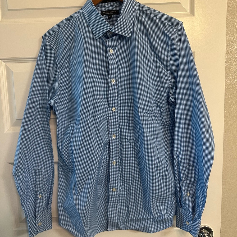 Banana Republic Light Blue Patterned Dress Shirt